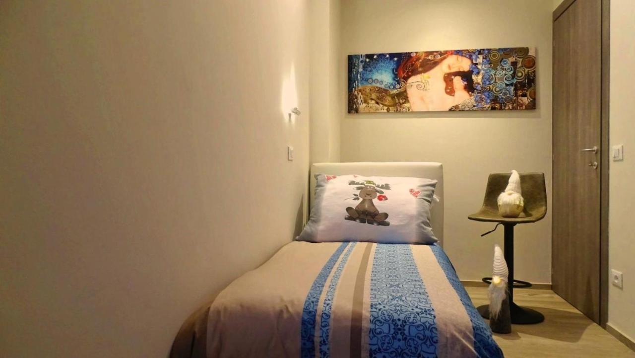 אאוסטה Blue Moon - Via Parigi Apartments מראה חיצוני תמונה